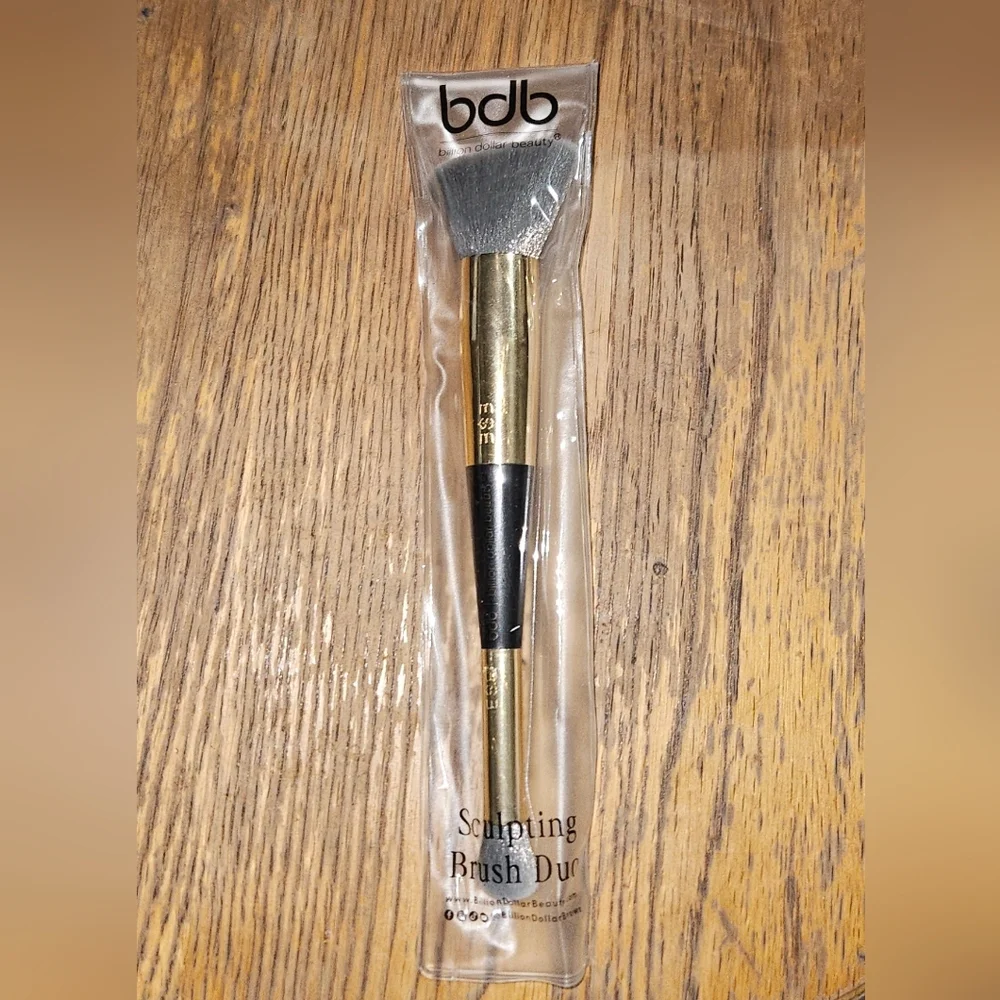 Billion Dollar Brows Sculpting Brush Duo BNIB